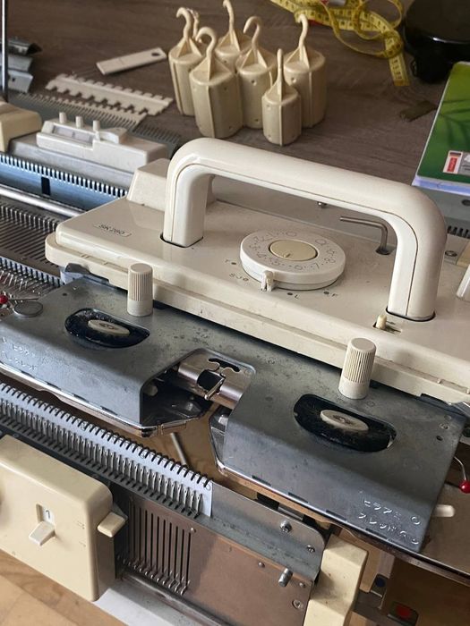 Вязальная машина двухфонтурная Silver Reed SRP 60N