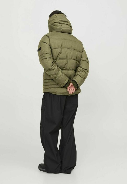 Новий Пуховик короткий чоловічий Jack & Jones колір хаккі олива
