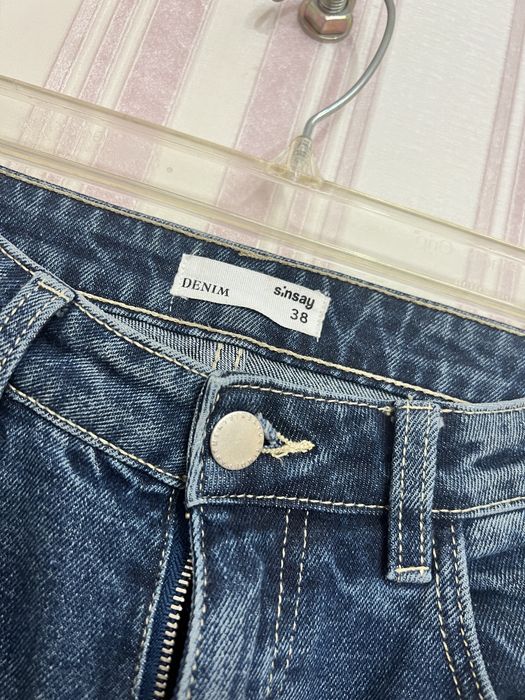 Жіночі джинси кльош