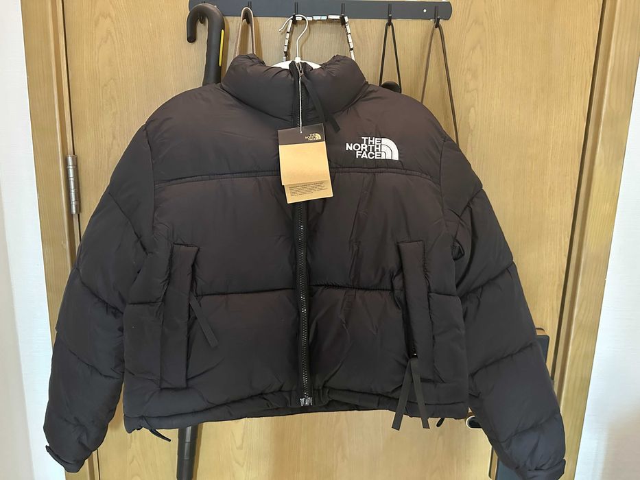 Kurtka puchowa krótkiego kroju TNF w kolorze czarnego matowego