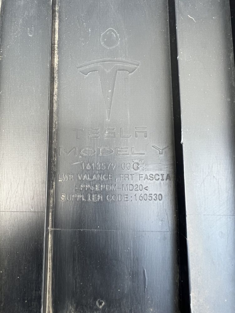 Tesla Model 3 Y Захист Защита переднего бампера, оригинал б/у, наличие