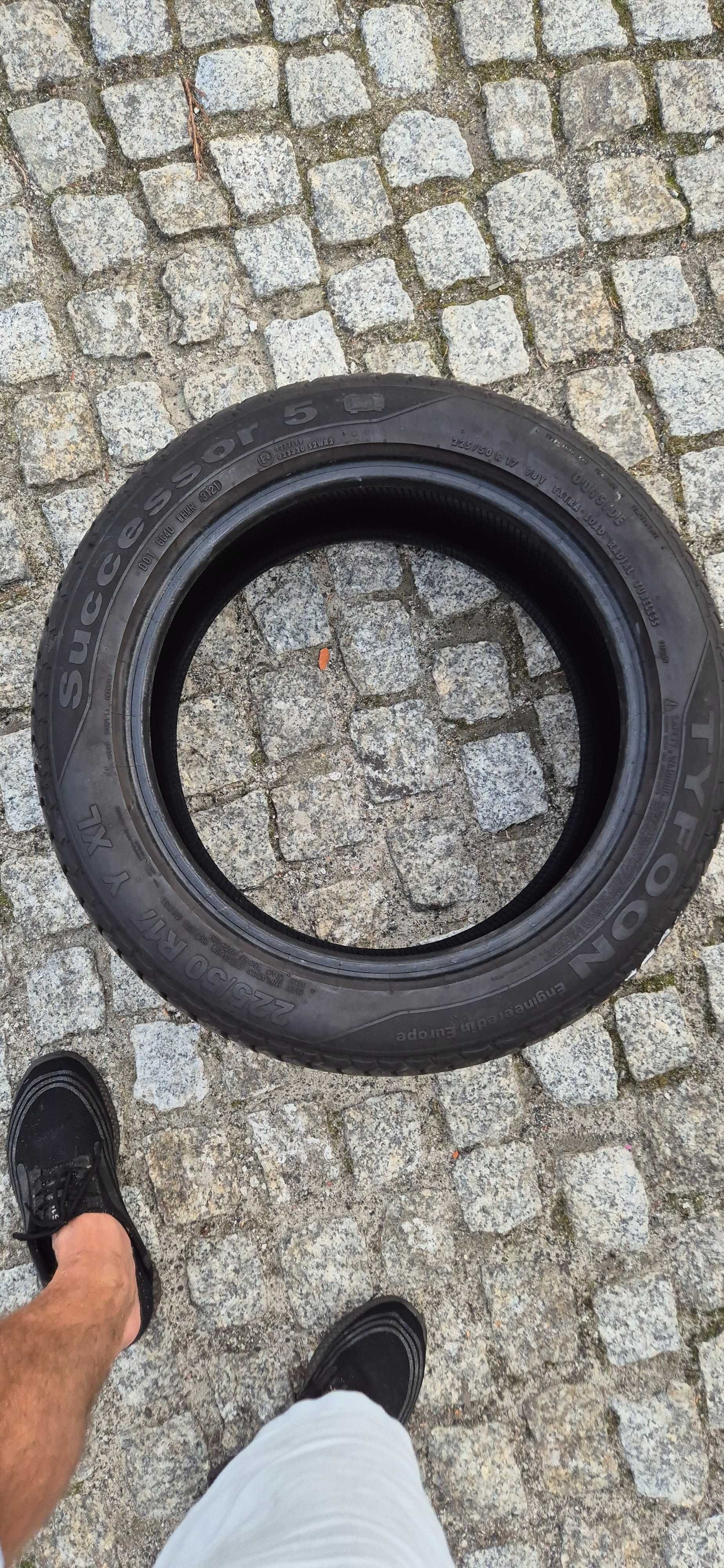 4szt Opon letnich 225/50R17 Tyfoon Successor 5.