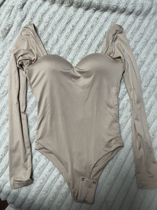 Боді жіноче бежеве