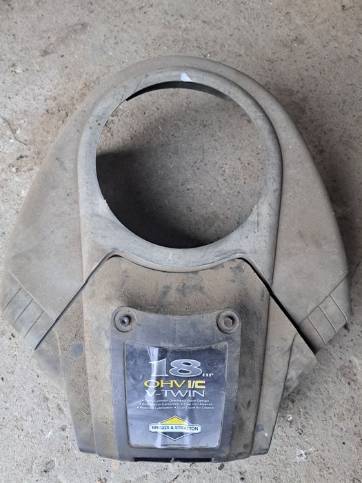 Obudowa do traktorek kosiarka silnik Briggs intek v-twin 18hp mtd