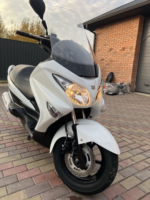 скутер Suzuki Burgman 200 без пробігу по Україні з Японії