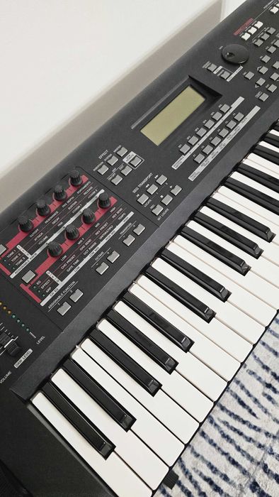 YAMAHA MOXF6 +karta flash + dedykowany pokrowiec