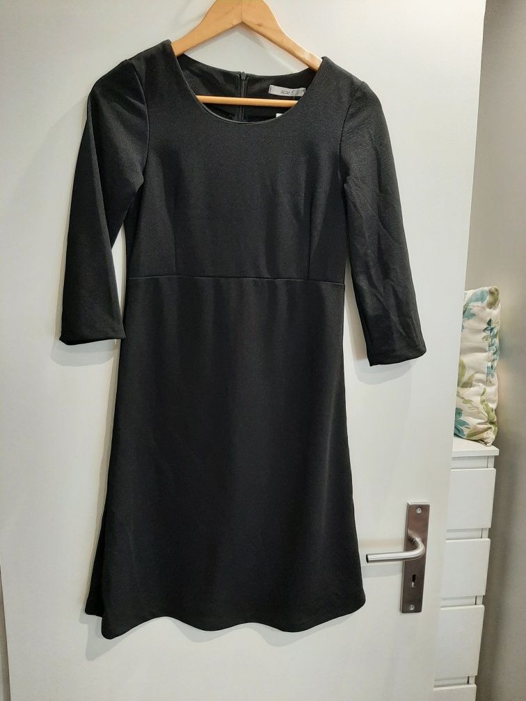 Vestido preto novo