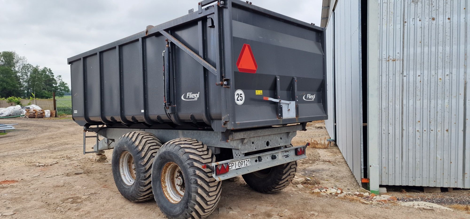 Przyczepa rolnicza Fliegl TMK 160