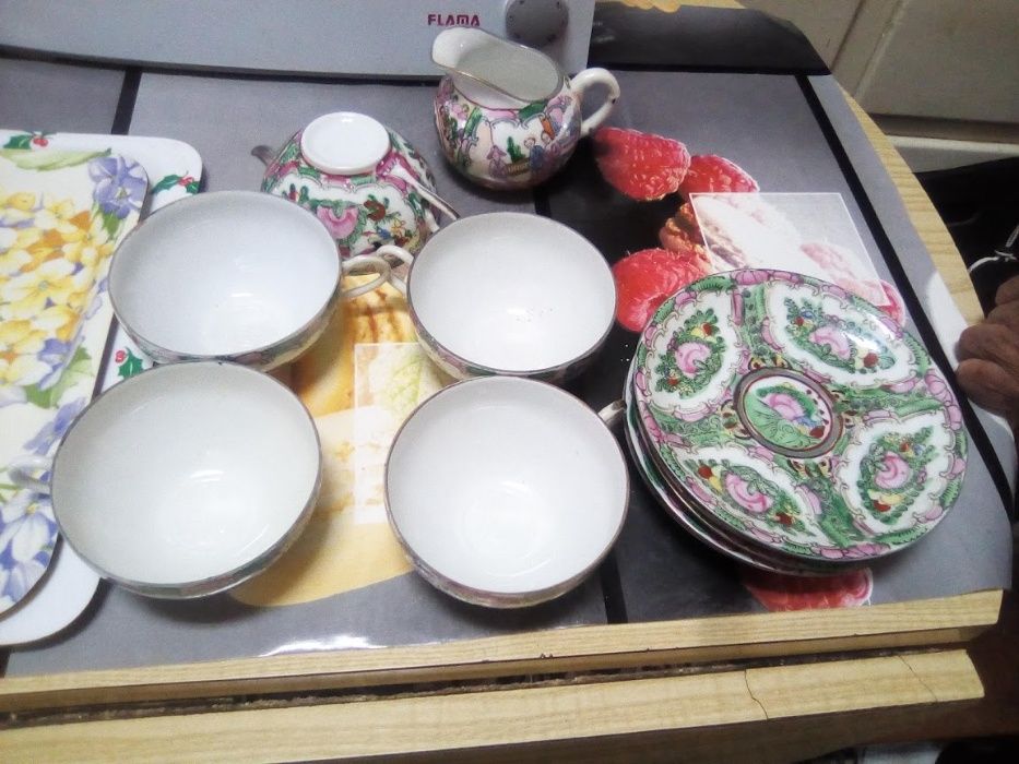 Lote de 9 Peças Porcelana Antiga de Macau