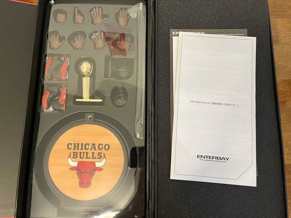 Figura Enterbay Michael Jordan Series 2 the Last Shot  (não é Hot Toys