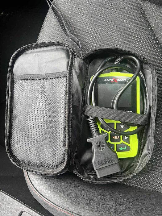 Tester Diagnostyczny AUTOXSCAN RS600 z etui