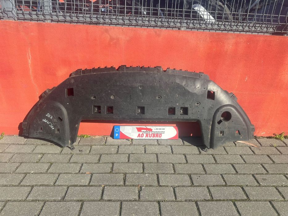 Base inferior parachoque Citroen ds7 2017/2019