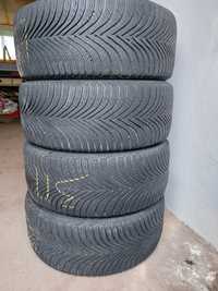 Продам резину Michelin R17,225/45