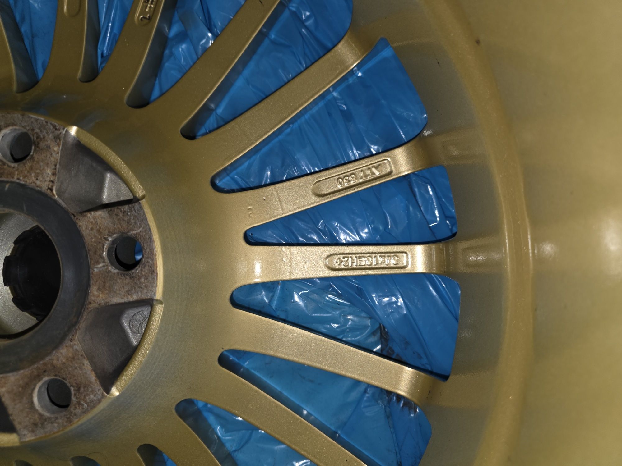 Felgi 18x8 ATT 830 5x114.3 ET40 złote