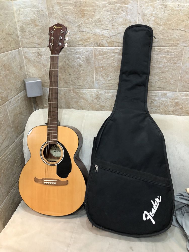 Guitarra acústica Fender