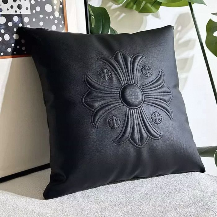 Шкіряні подушки Chrome Hearts