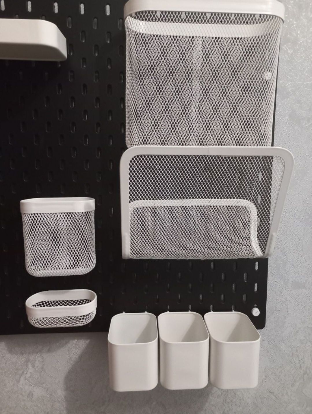 Настінна панель з органайзерами IKEA
