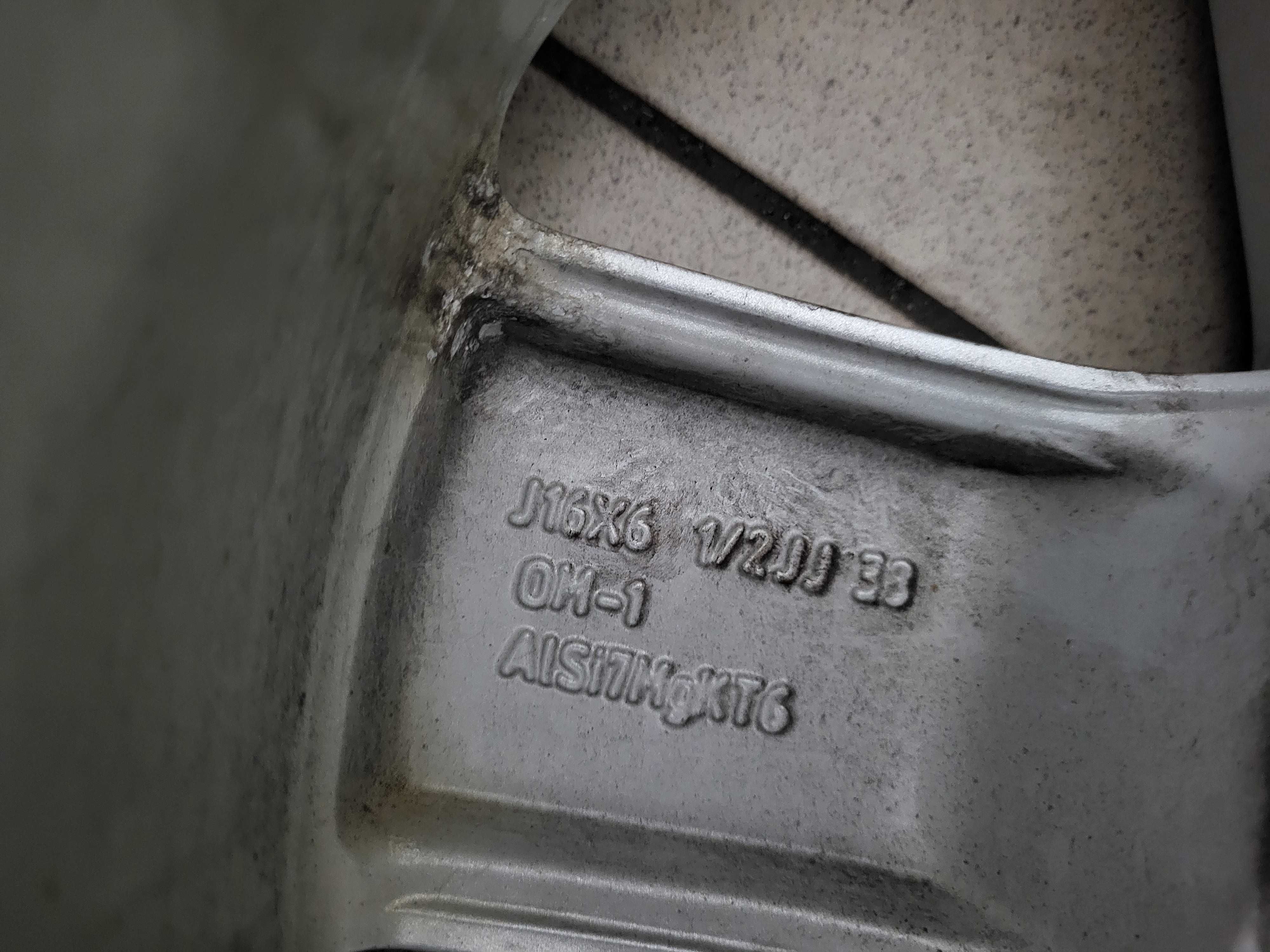 Oryginalne Felgi Mitsubishi 5x114,3 16cali 6,5J ET33 Outlander