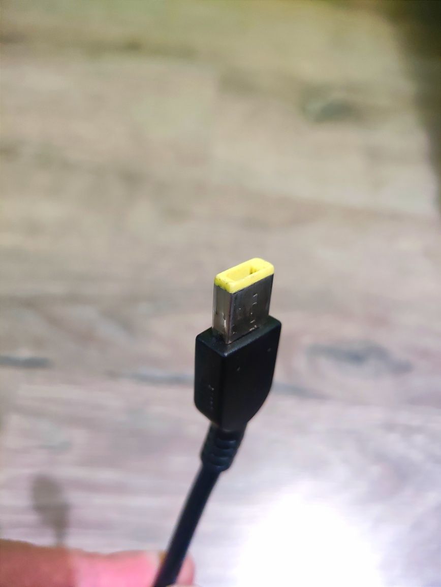 Блок питания для ноутбука Lenovo (20V - 6.75A)