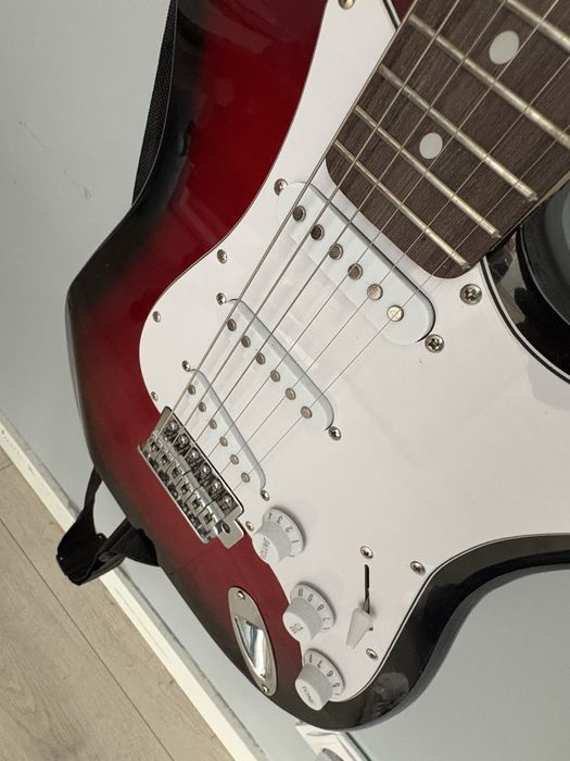 Gitara elektryczna z wzmacniaczem