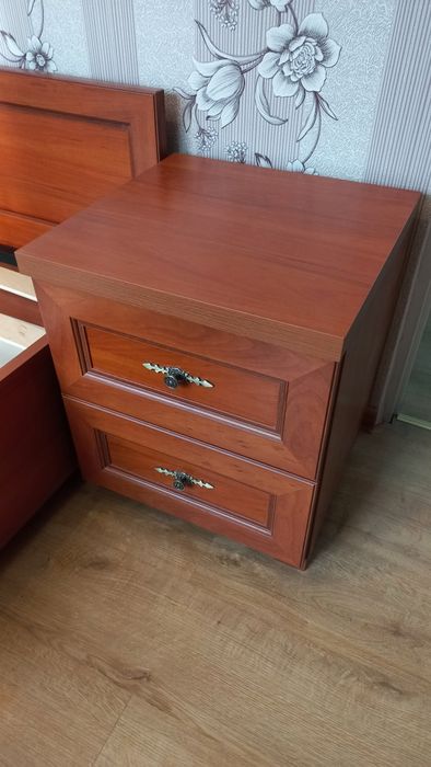 Szafka nocna brązowa, komódka, komoda. Dostępne 2 sztuki