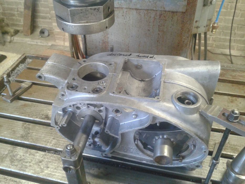 naprawa motocykli junak i inne zabytk remont silnka osiowanie, tulejki