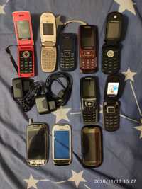 Коллекция мобильных телефонов ретро.