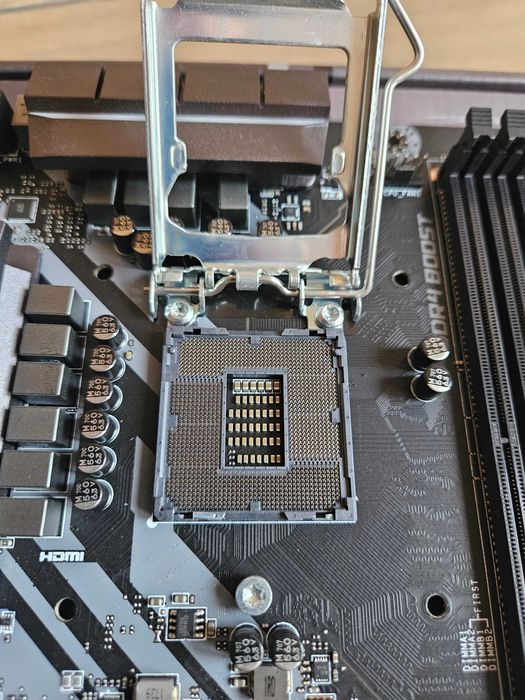 MSI Z370 TOMAHAWK Socket 1151 /  Intel Core 8 + 9 generacja / DDR4