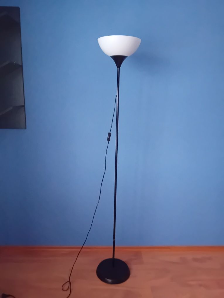 Lampa  stojąca wysoka