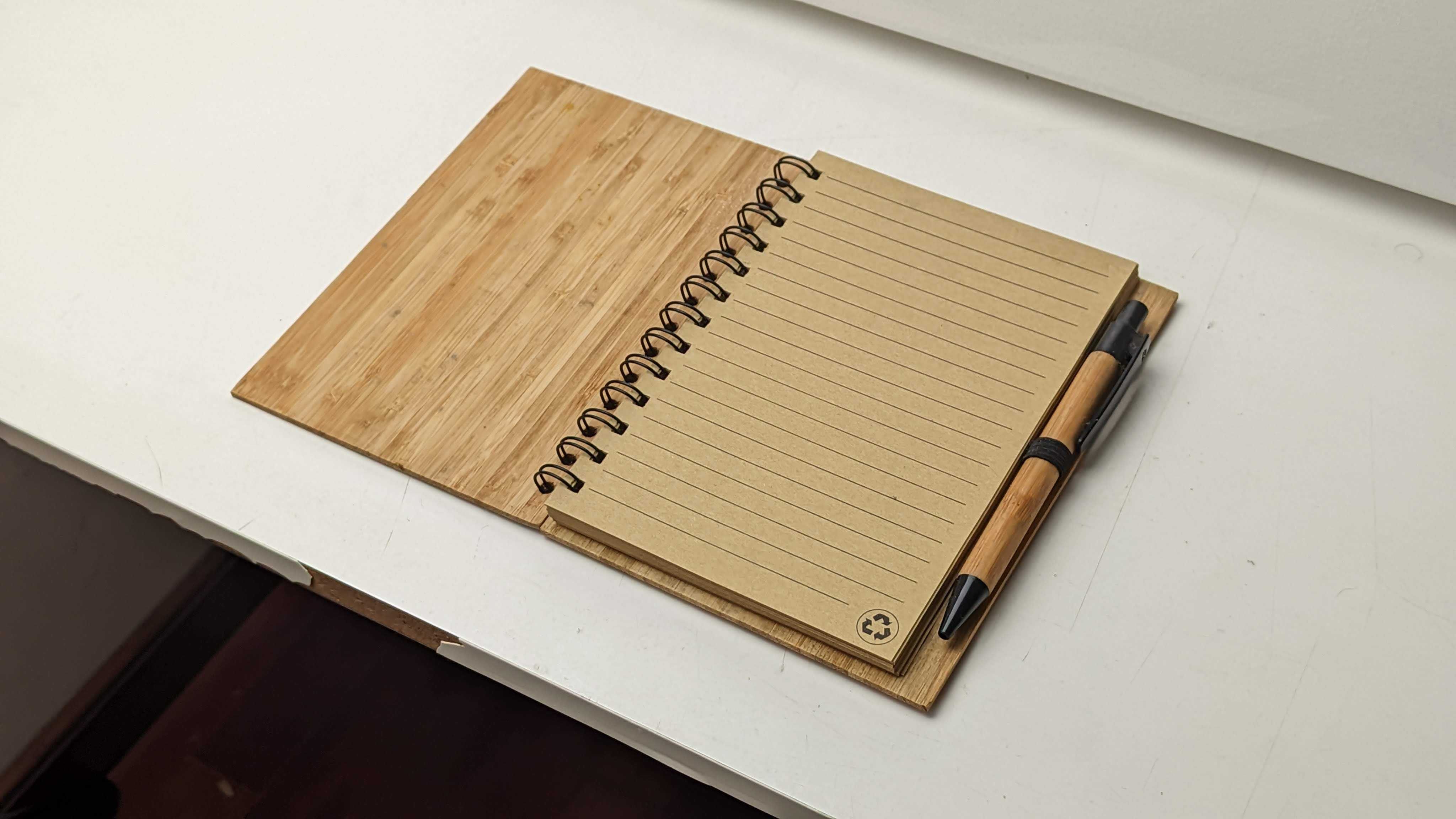 Caderno de Bambo com caneta