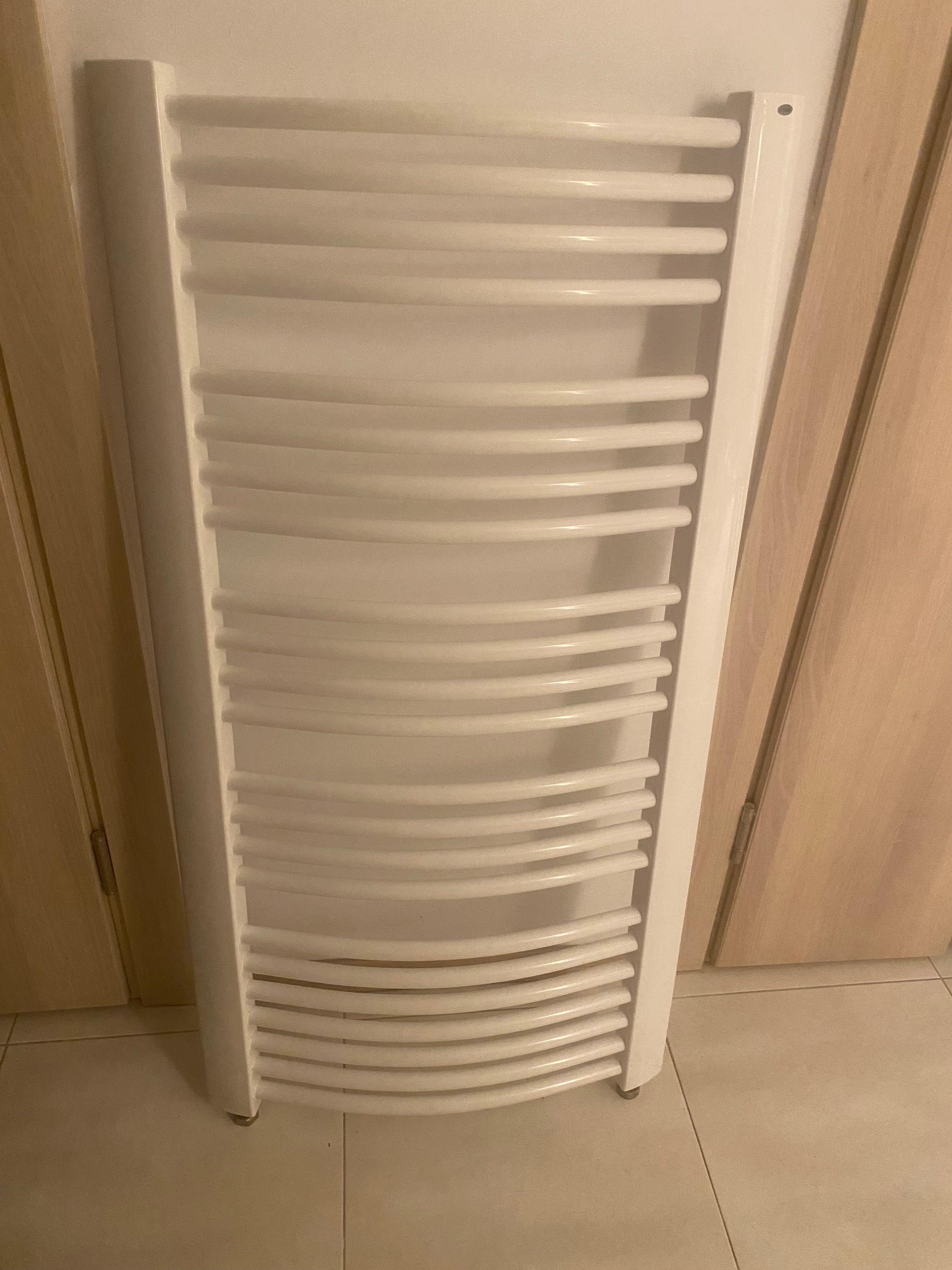 Grzejnik łazienkowy Enix 115/59 cm