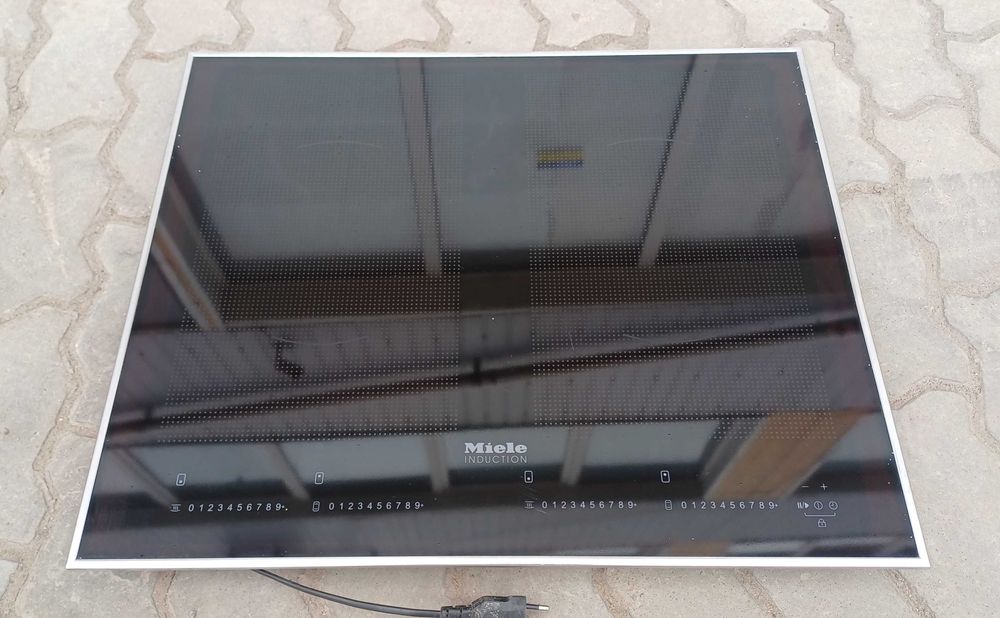 Варильна поверхня електрична індукційна Міле Miele KM 6328 60 см