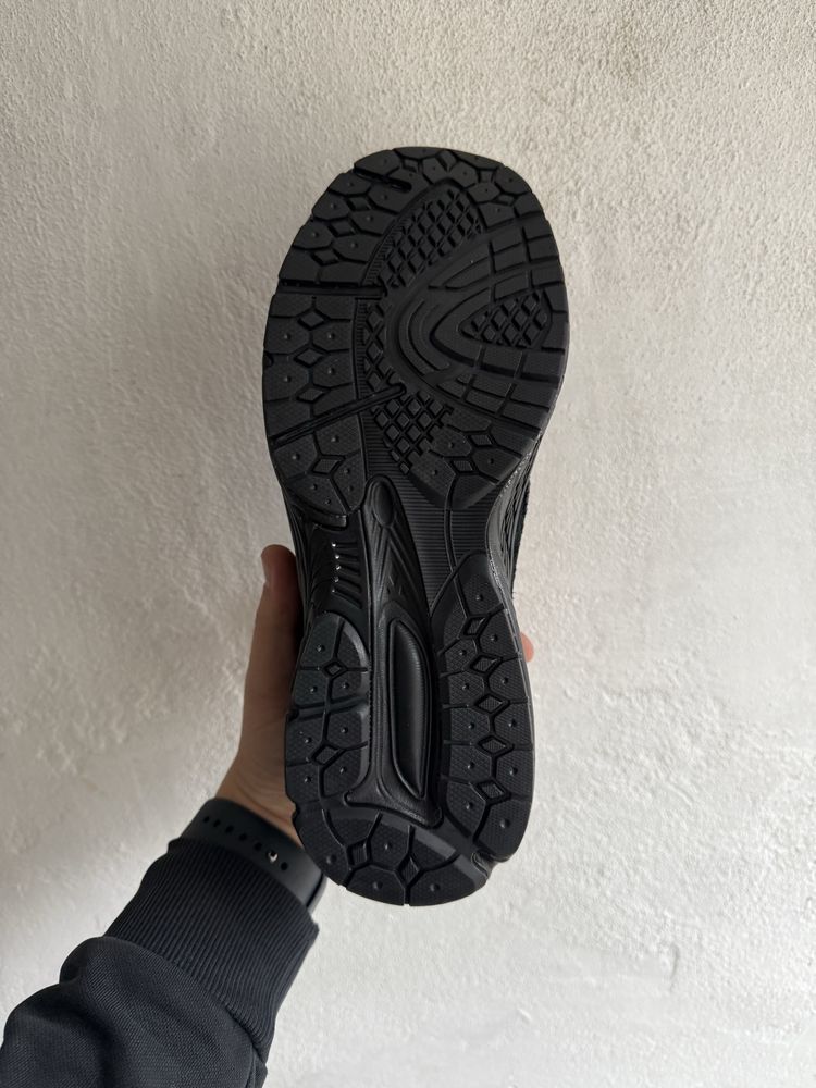 Осінні кросівки New Balance 2002R Black Gore-Tex (41-45)