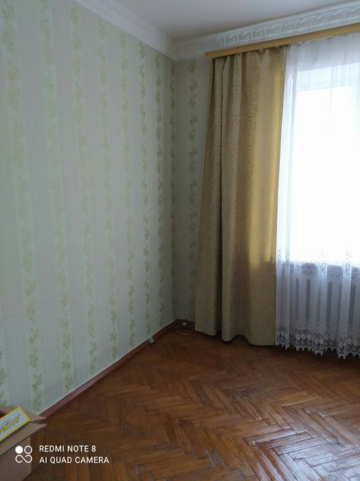 Продаж 4 - х. кімнатної квартири Площа Перемоги