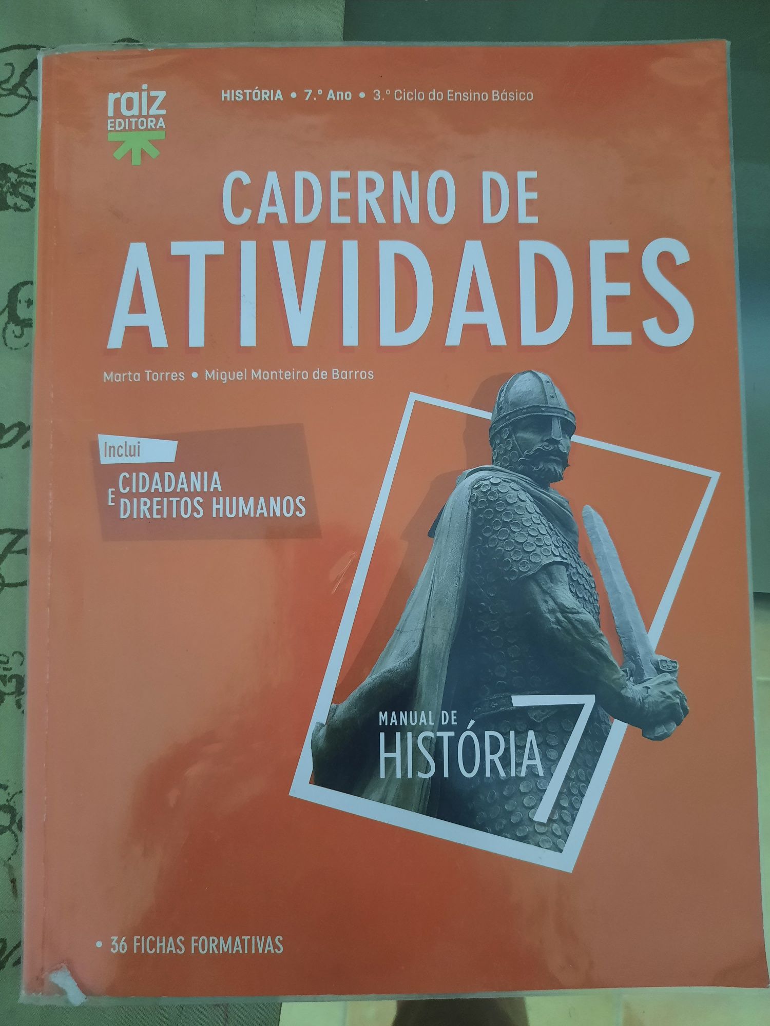 Livros e cardenos de atividades 6.º 7.º anos