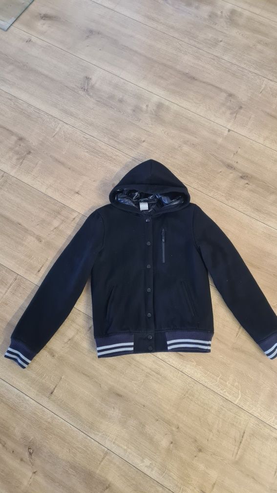Kurtka Nike. 70% Wełna Wool. Czarna bomberka. Z kapturem.  Rozmiar S