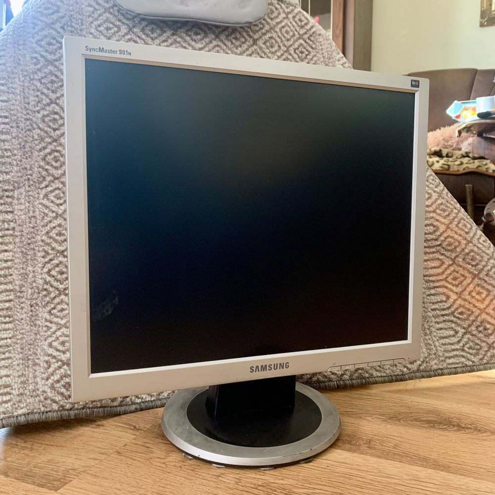 Monitor Samsung SyncMaster 901N do komputera
