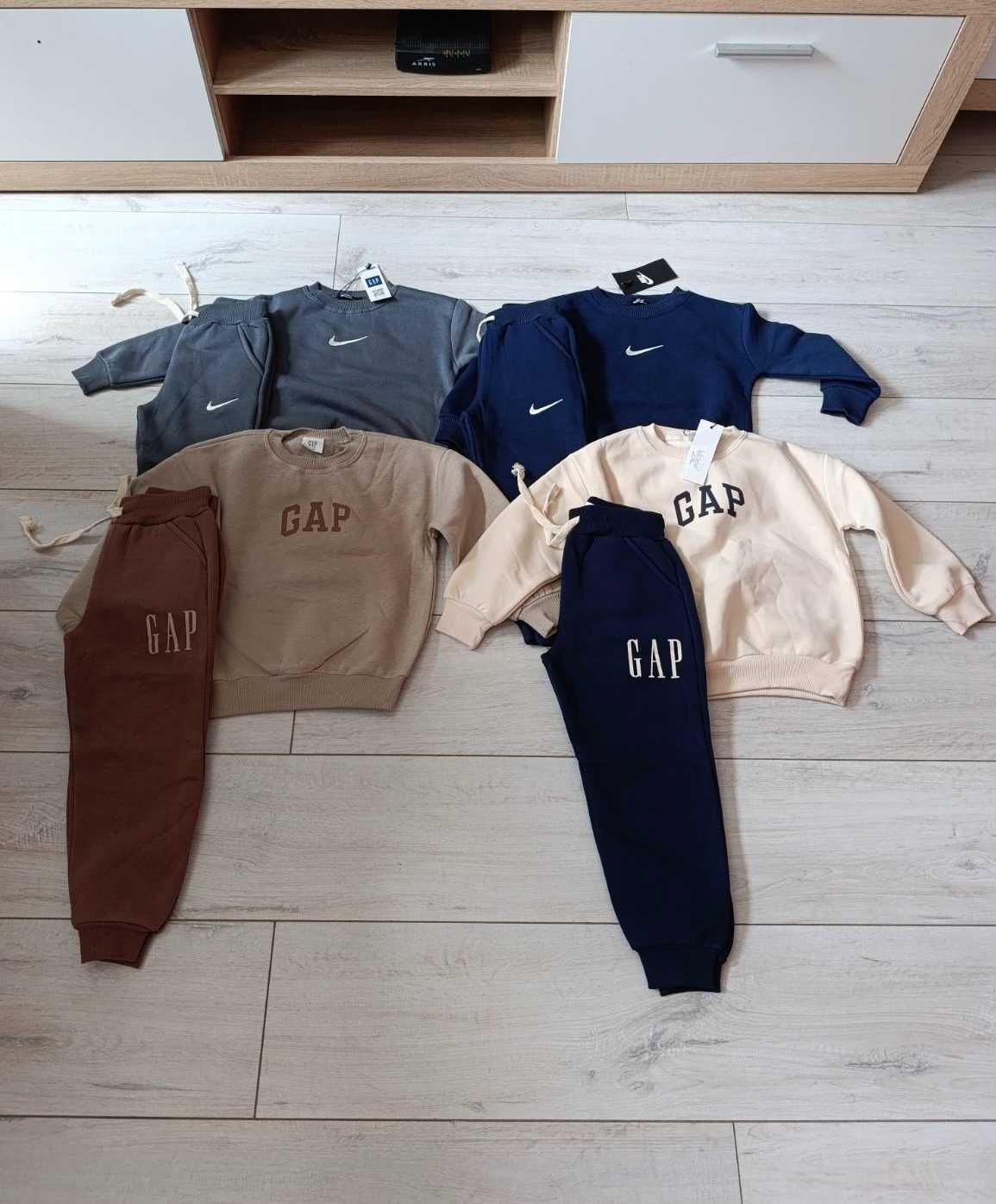 Спортивні  костюми на байці Gap  ріст від 98 до 128 см