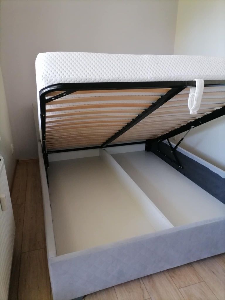 Łóżko tapicerowane 160x200 z pojemnikiem