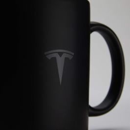Caneca tesla preta com interior vermelha (Produto Oficial)