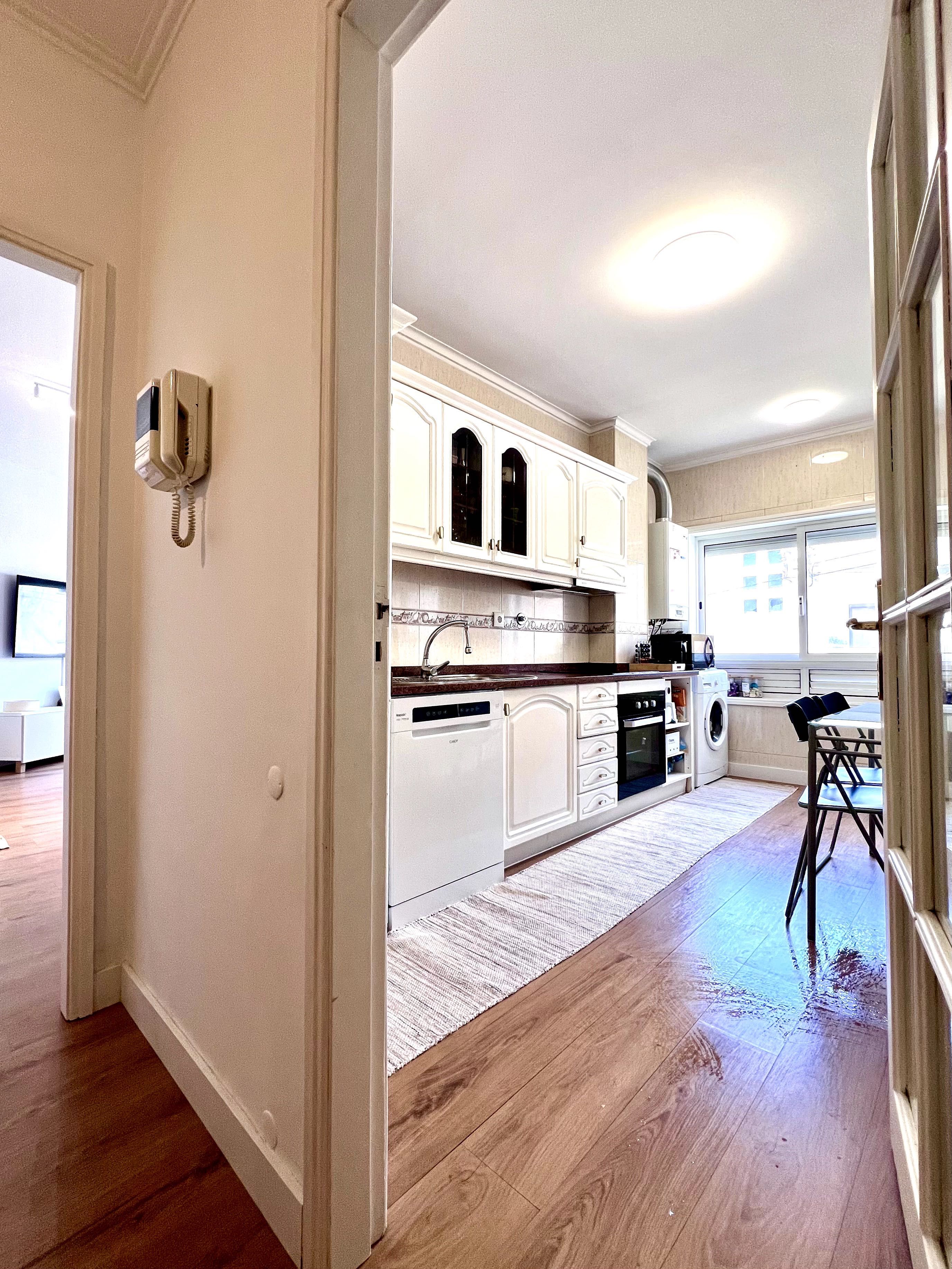 Apartamento T1+1 Todo Remodelado