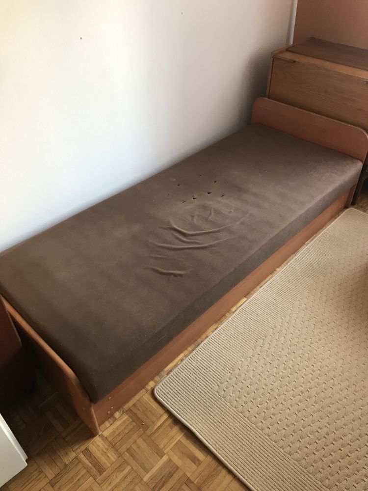 Tapczan łóżko i materac z pojemnikiem na pościel 200x80cm rbw