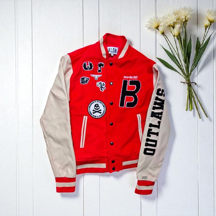 Kultowa kurtka bejsbolówka varsity Blow z naszywkami