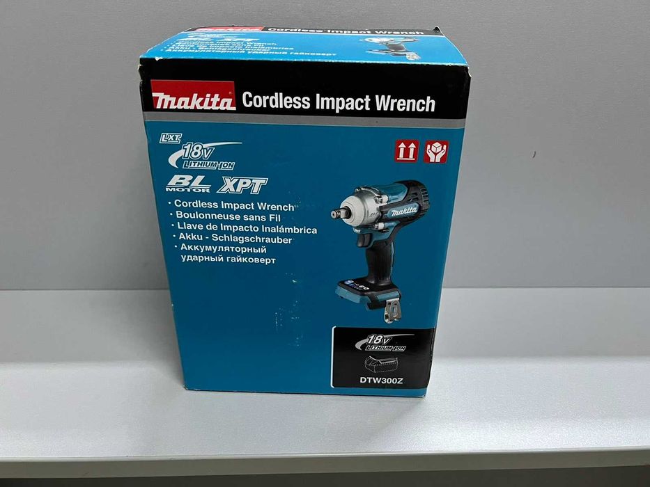 Аккумуляторный ударный гайковёрт Makita DTW300Z 18V НОВЫЙ!!!