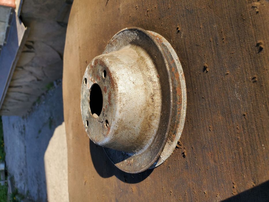 Продам Шкив Помпы автомобиля Москвич Новый СССР