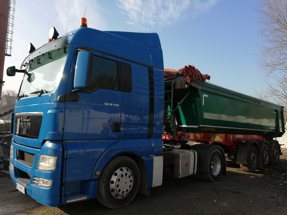 Послуги самосвала,вантажні перевезення,доставка  пісок,щебень,сипучі