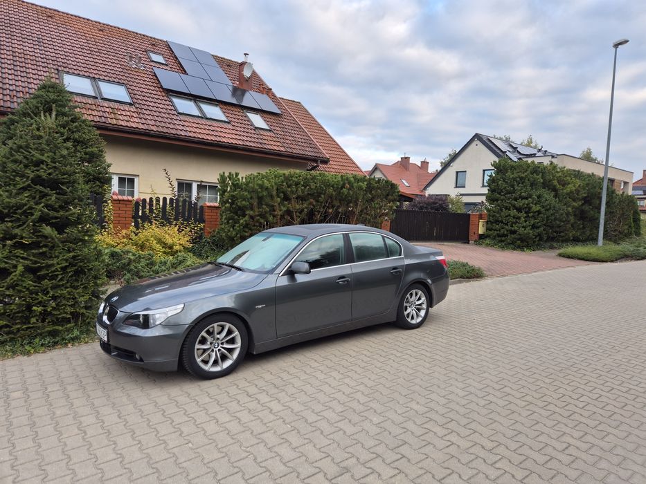 BMW E60 4.4V8 333KM 2004r