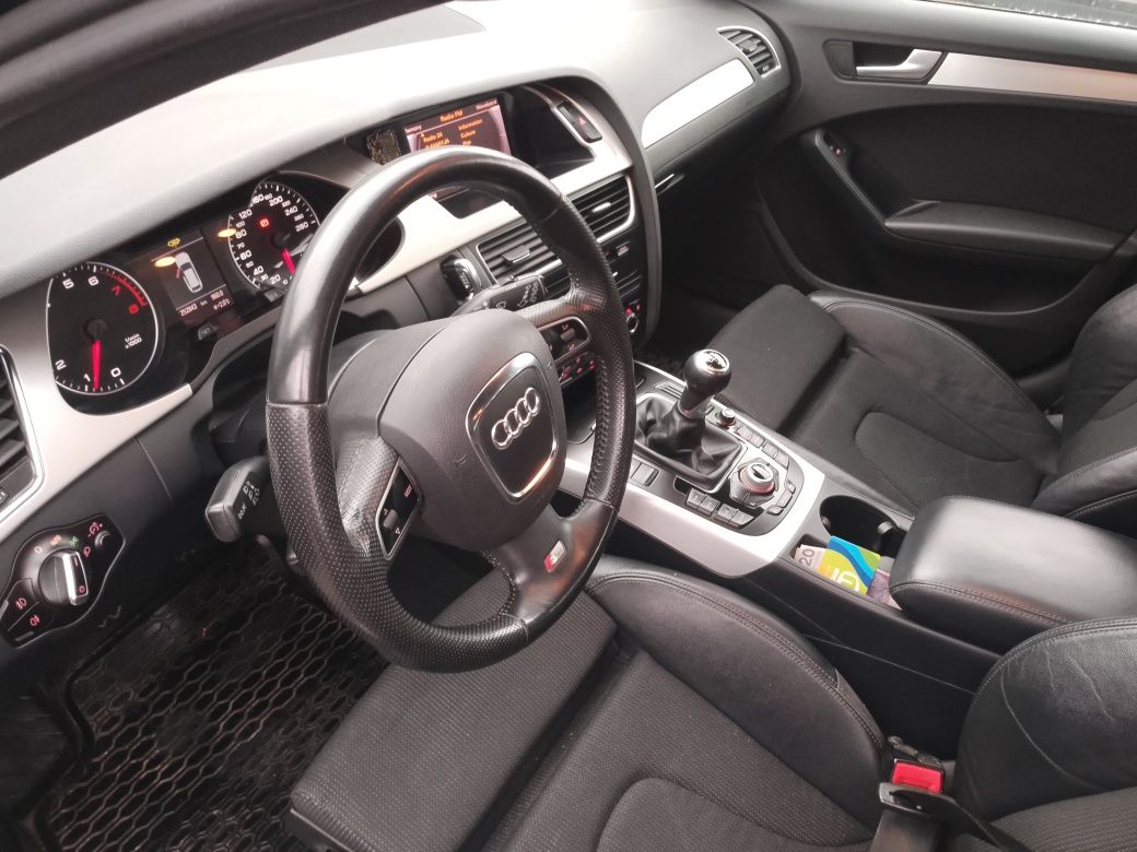 Sprzedam Audi A4 b8 2.0 TFSI S-line