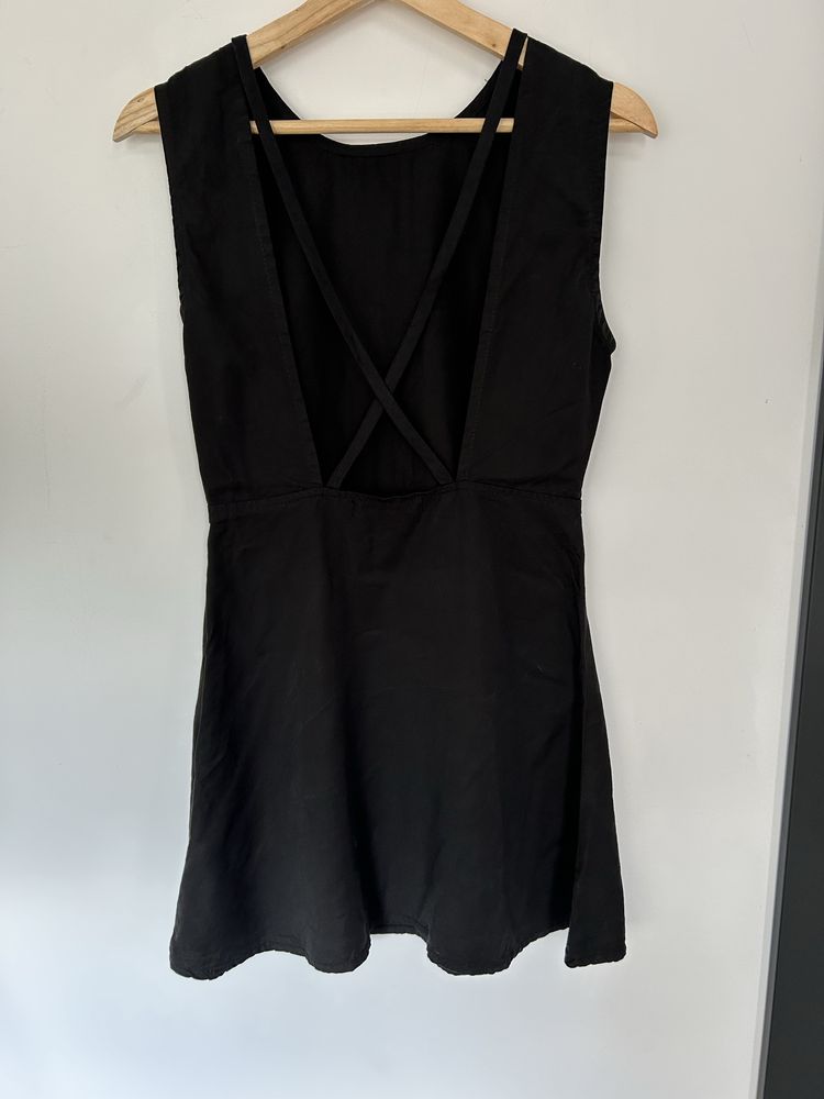 Sukienka mała czarna krótka pull&bear