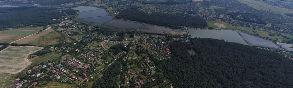 Дача Хлепча 25мин метро Теремки навкруги ліс річка озера чисте повітря